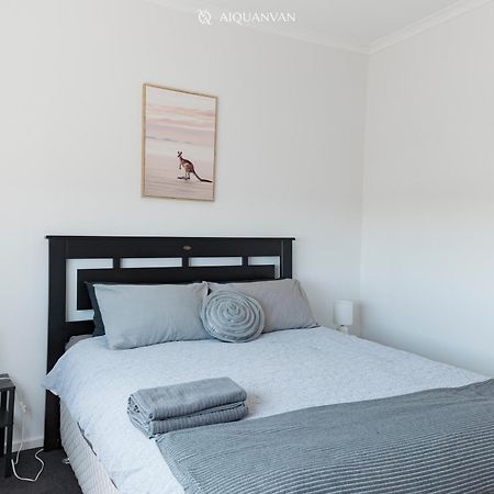 Coorong Island Retreat - Farm Stay At Pet Friendly Property Meningie Екстериор снимка