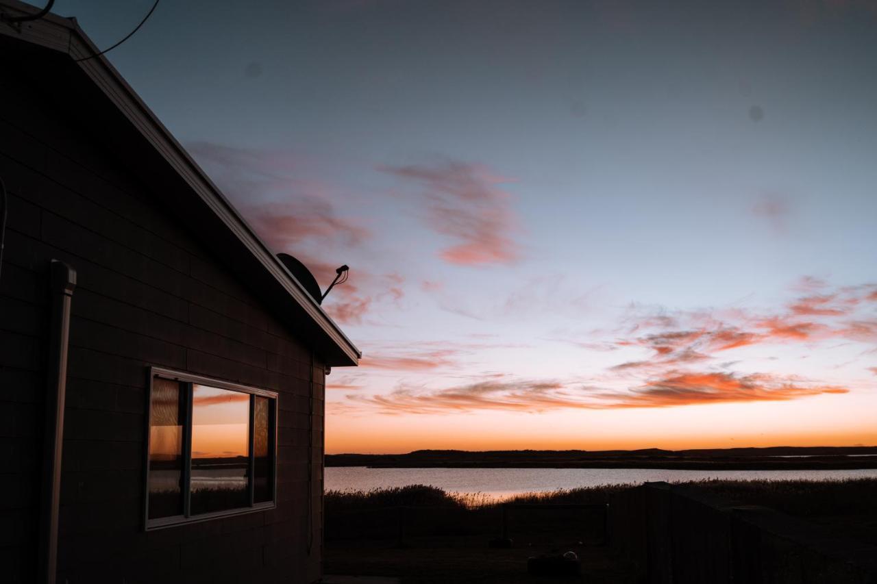 Coorong Island Retreat - Farm Stay At Pet Friendly Property Meningie Екстериор снимка