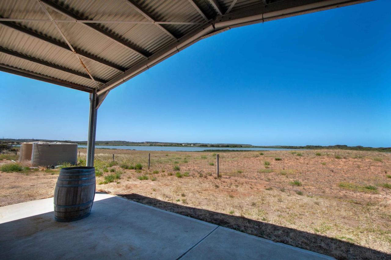 Coorong Island Retreat - Farm Stay At Pet Friendly Property Meningie Екстериор снимка